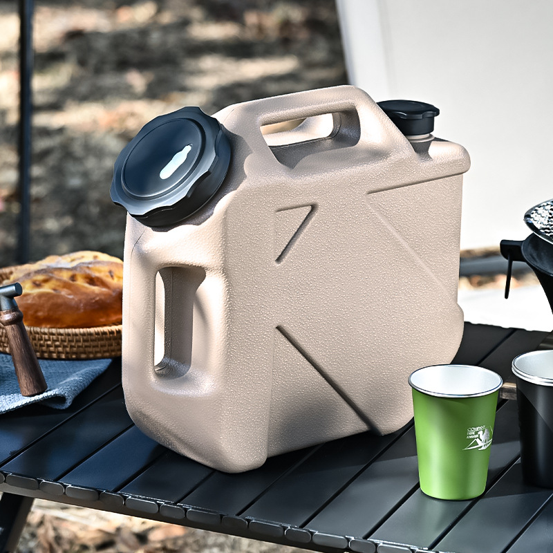 دلو ماء محمول سعة 10 لتر للاست - مراجعة Outdoor Camping Water Jug وسعره